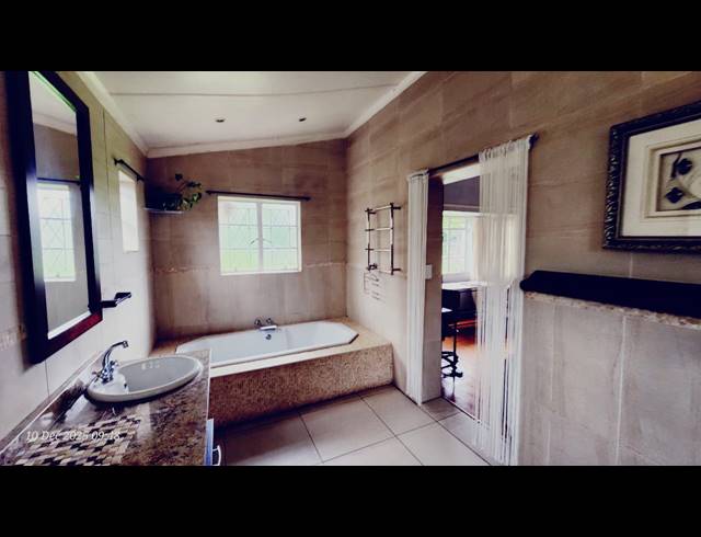 15 BEDROOM FREESTANDING FOR SALE IN SCOTTSVILLE